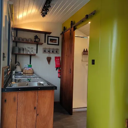 Dingle Way Glamping Danu Annascaul *