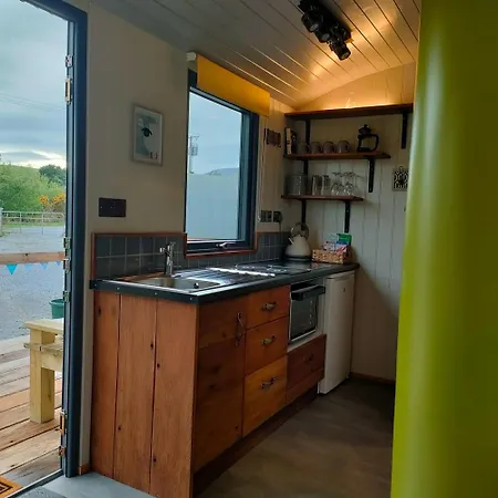 Dingle Way Glamping Danu Annascaul *