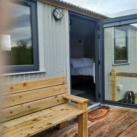 Dingle Way Glamping Danu Annascaul