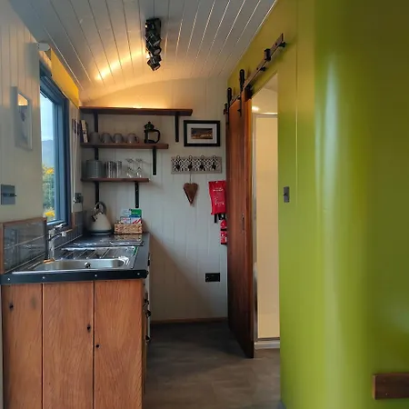 Dingle Way Glamping Danu Annascaul Campsite *