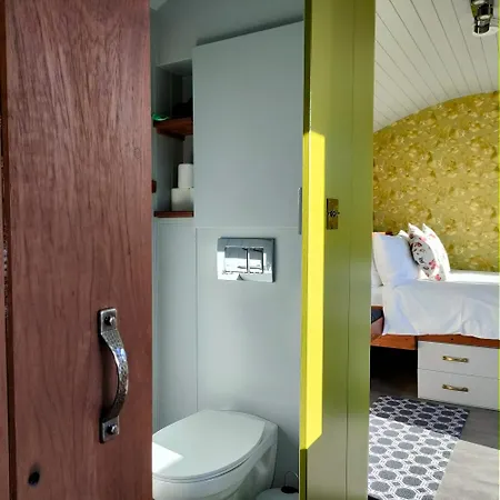 Dingle Way Glamping Danu Annascaul *